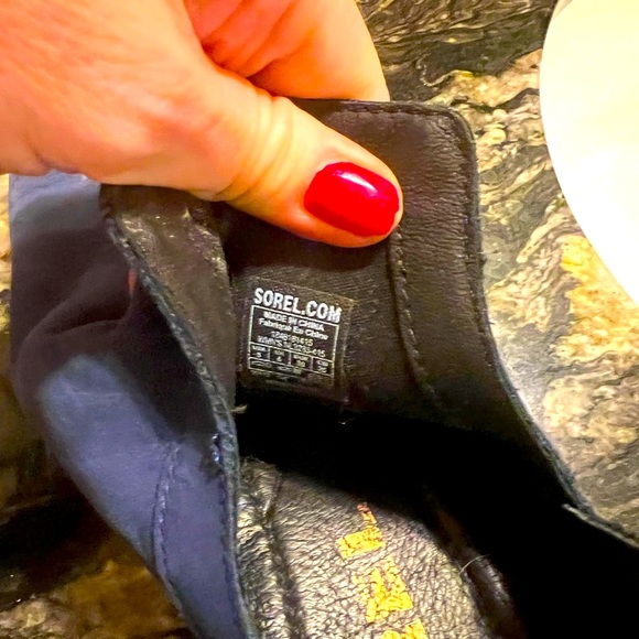 NWOT SOREL Navy Blue Ankle Boots. Size 8. - Picture 10 of 13